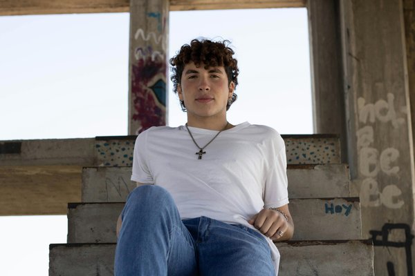 Les bijoux homme croix : entre élégance et symbolisme